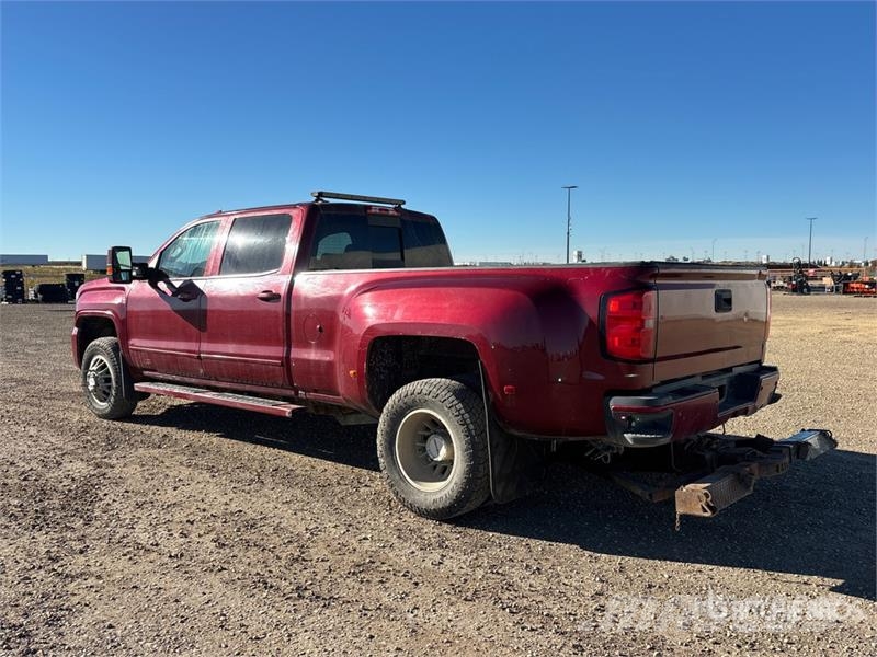GMC Sierra Denali 4x4 Crew Cab Tow Truck Műszaki mentők