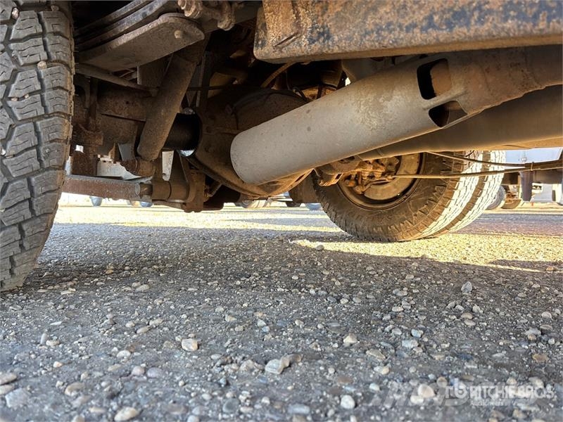 GMC Sierra Denali 4x4 Crew Cab Tow Truck Műszaki mentők