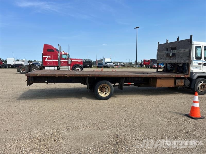 GMC T6500 4x2 Flatbed Truck 플랫베드/드롭사이드 트럭
