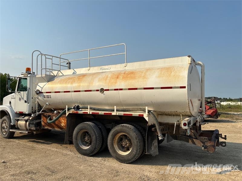 GMC T8500 6x4 Water Truck صهاريج مياه