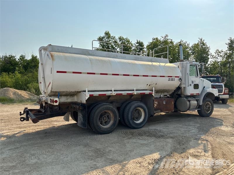 GMC T8500 6x4 Water Truck صهاريج مياه