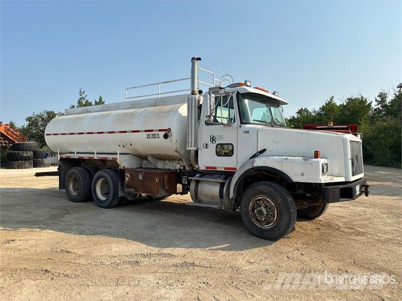 GMC T8500 6x4 Water Truck صهاريج مياه