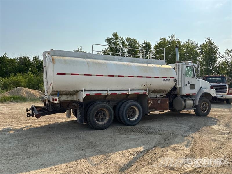 GMC T8500 6x4 Water Truck صهاريج مياه
