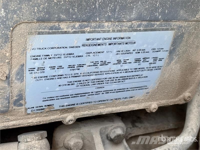 GMC T8500 6x4 Water Truck صهاريج مياه