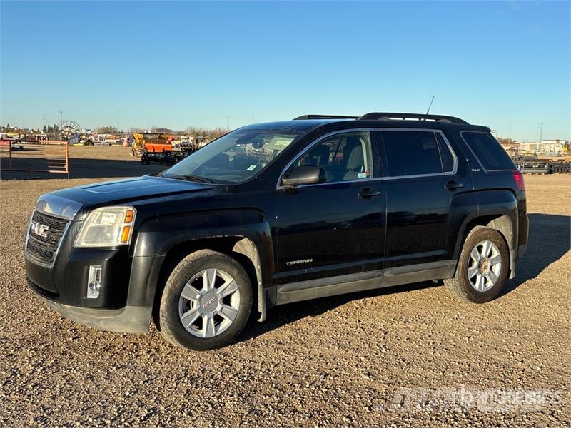 GMC Terrain AWD SUV PKWs