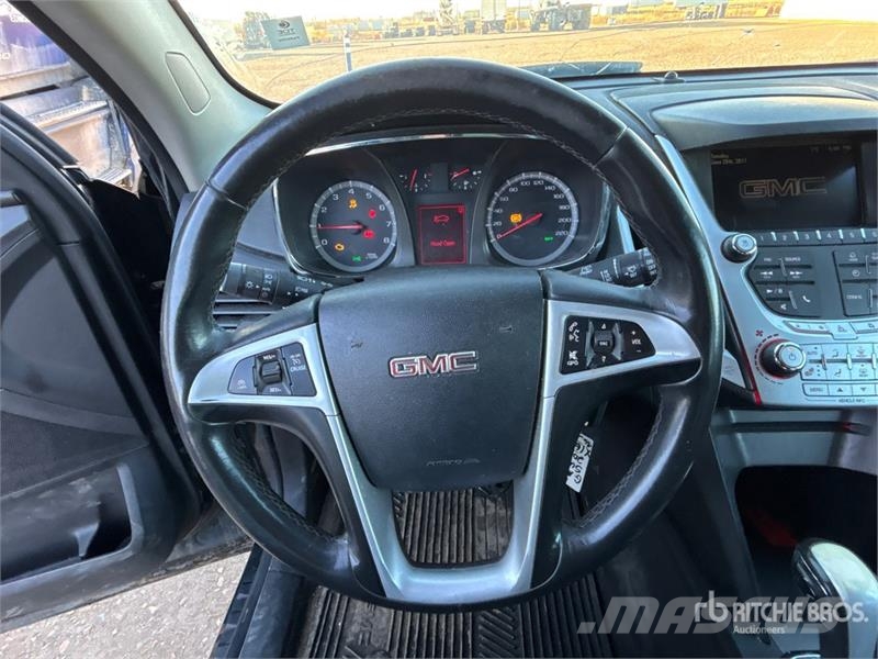 GMC Terrain AWD SUV PKWs