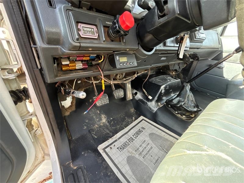 GMC TopKick 4x2 Steam Truck Andre lastbiler