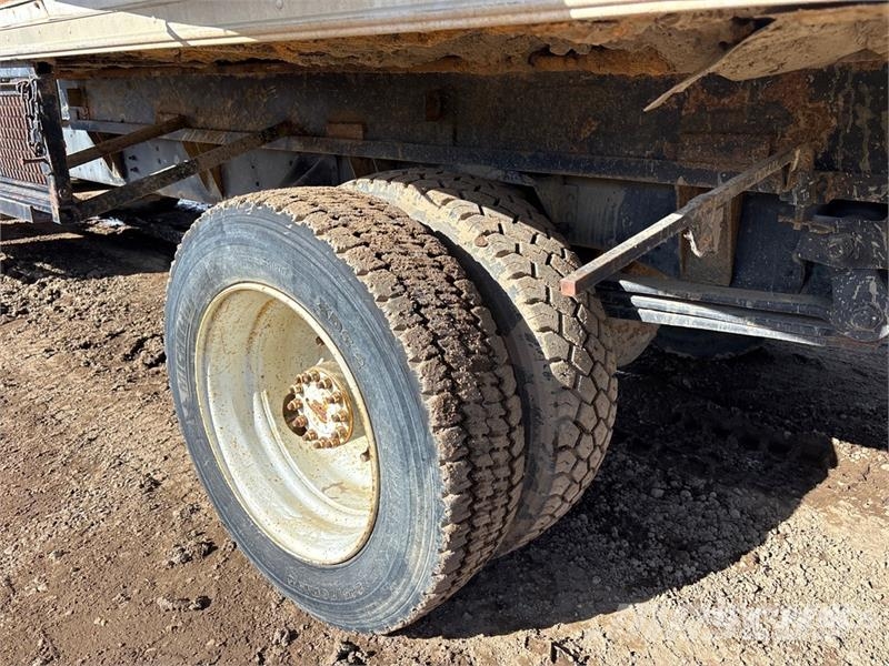 GMC TopKick 4x2 Steam Truck Andre lastbiler