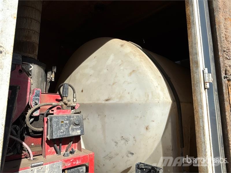 GMC TopKick 4x2 Steam Truck Andre lastbiler