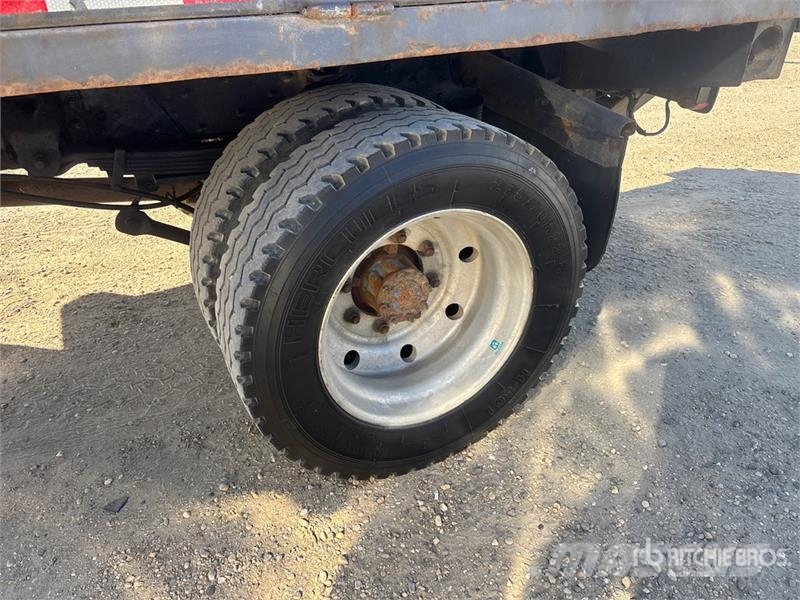 GMC TopKick C5500 4x4 Crew Cab S/A Dump Truck Savivarčių priekabų vilkikai