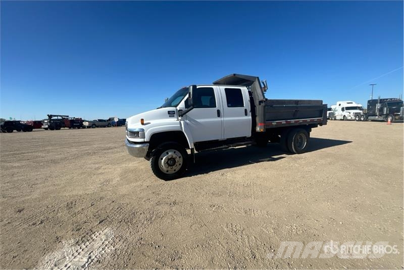 GMC TopKick C5500 4x4 Crew Cab S/A Dump Truck Savivarčių priekabų vilkikai