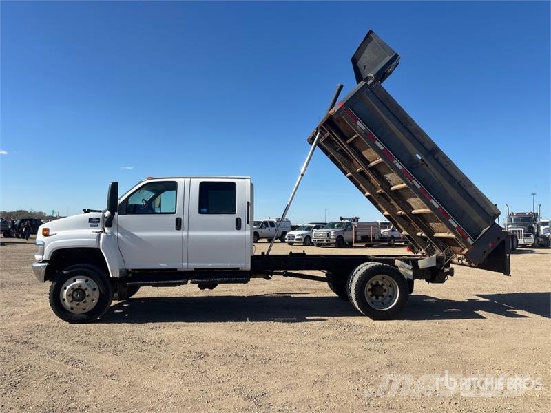 GMC TopKick C5500 4x4 Crew Cab S/A Dump Truck Savivarčių priekabų vilkikai