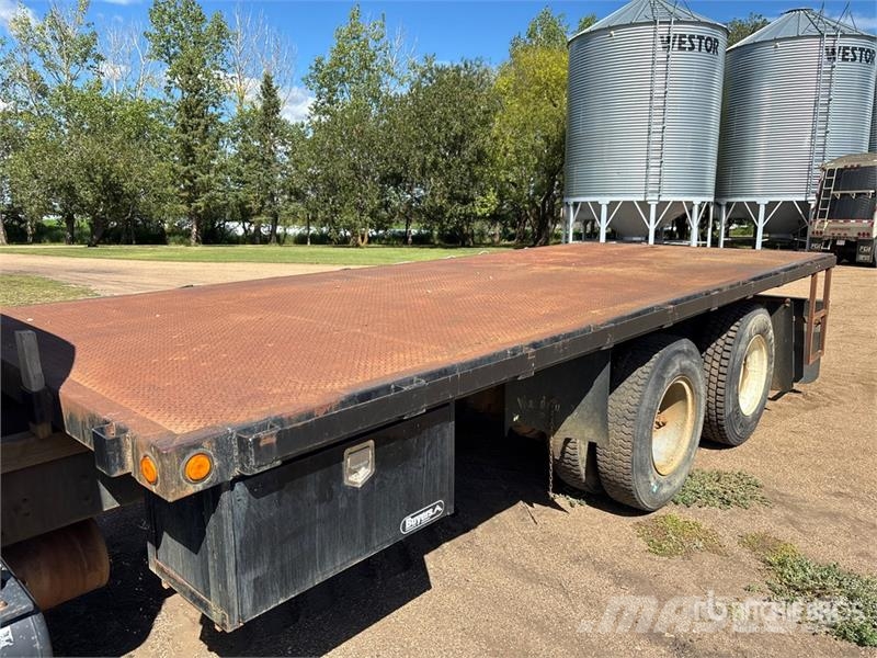 GMC TopKick LoPro Platte bakwagens