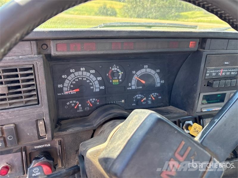GMC TopKick LoPro Platte bakwagens