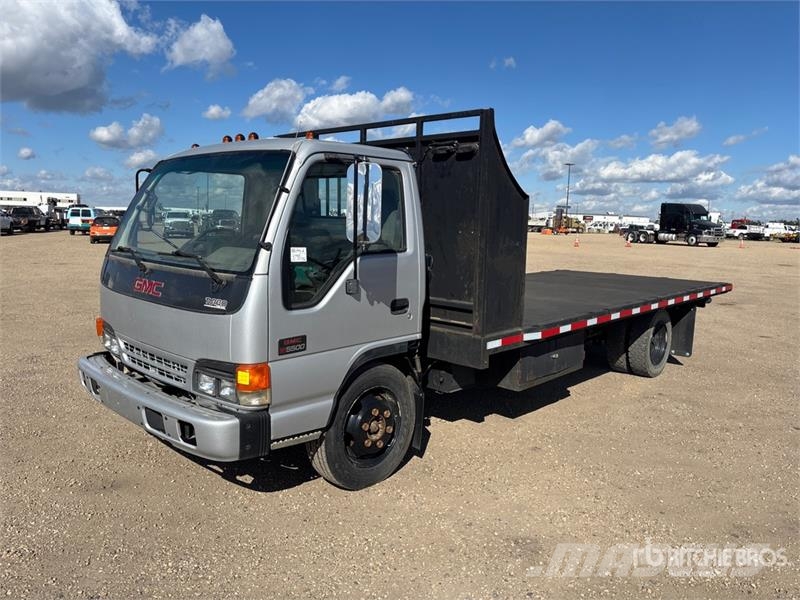 GMC W5500 Tovornjaki s kesonom/platojem