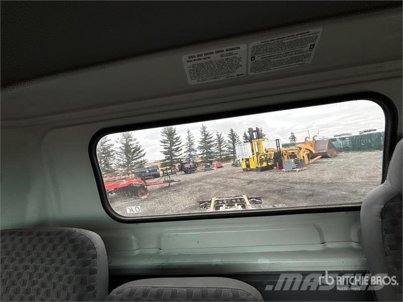 GMC W5500 Kabine i unutrašnjost