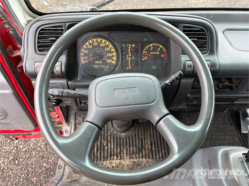 GMC W5500 Kabine i unutrašnjost