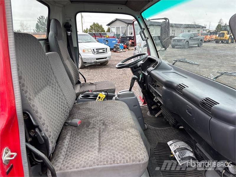 GMC W5500 Kabine i unutrašnjost