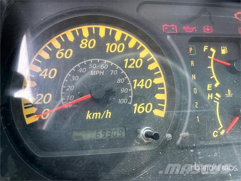 GMC W5500 Kabine i unutrašnjost