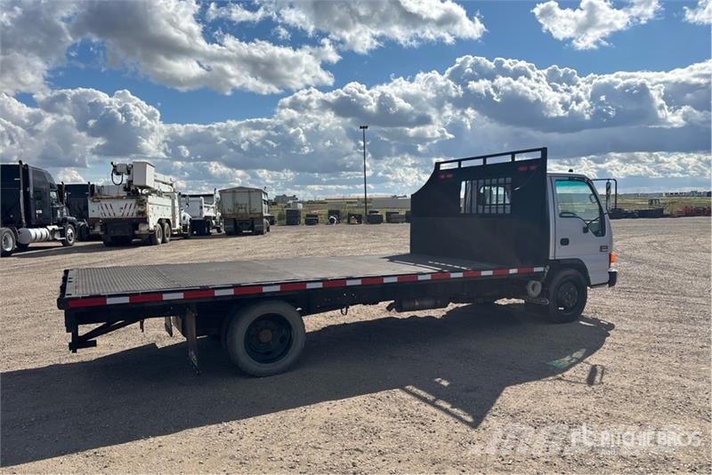 GMC W5500 Tovornjaki s kesonom/platojem