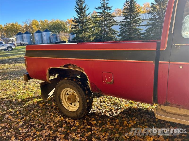 GMC Wrangler 4x4 Pickup Прочие фургоны