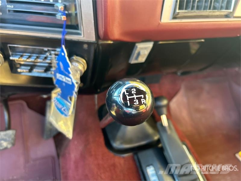 GMC Wrangler 4x4 Pickup Прочие фургоны