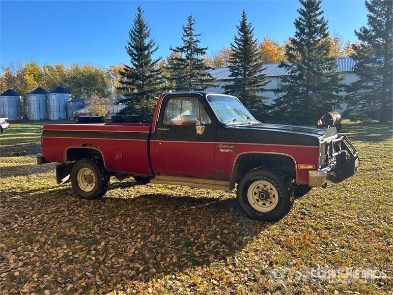 GMC Wrangler 4x4 Pickup Прочие фургоны