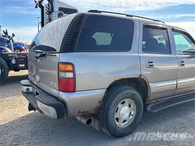 GMC Yukon 4WD SUV Voiture