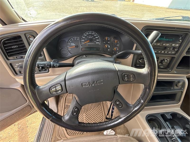 GMC Yukon 4WD SUV Voiture