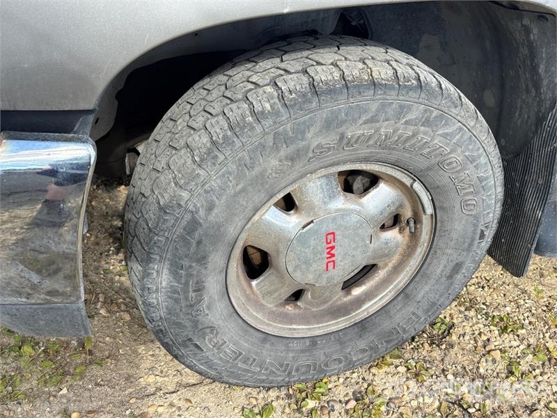 GMC Yukon 4WD SUV (Inoperable) Coches