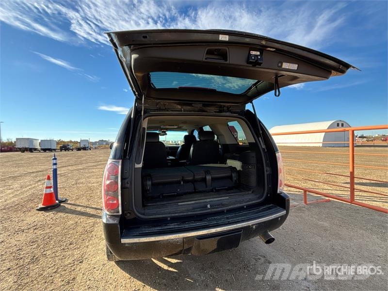 GMC Yukon AWD SUV Auto's