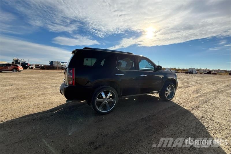 GMC Yukon AWD SUV Auto's