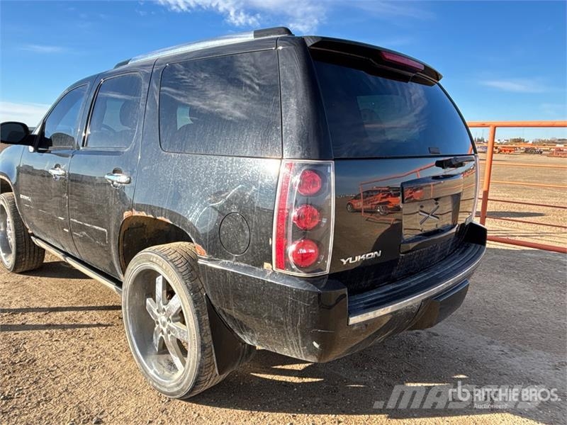GMC Yukon AWD SUV Auto's