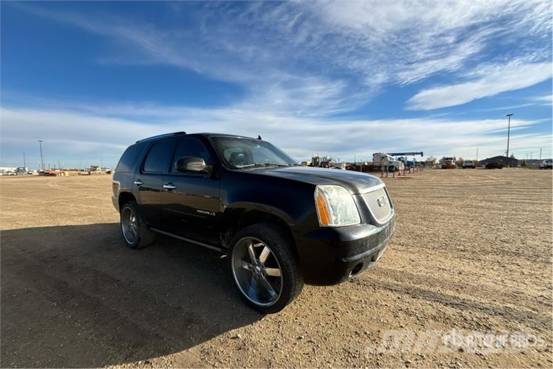 GMC Yukon AWD SUV Auto's