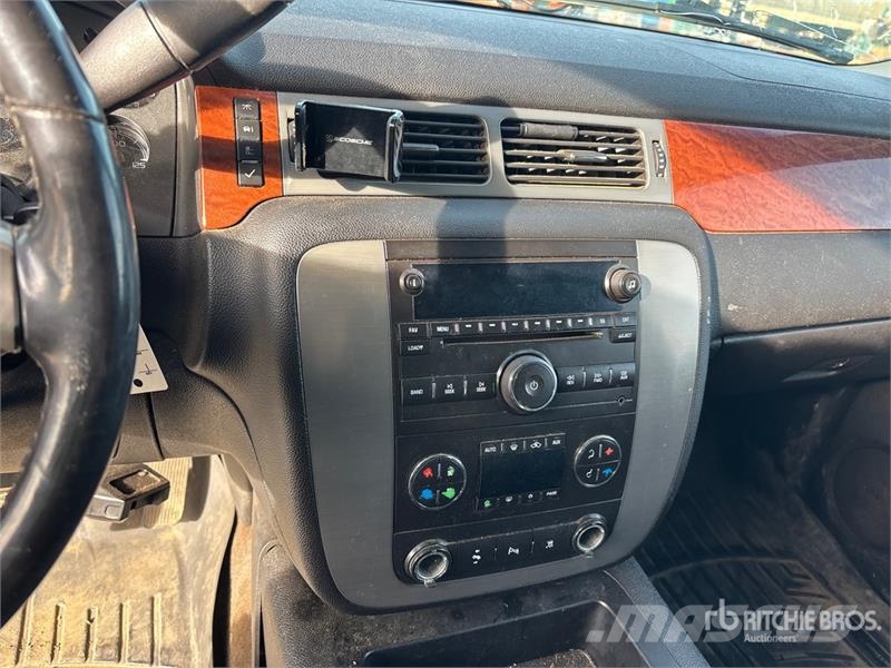 GMC Yukon SLT 4x4 SUV Lengvieji automobiliai