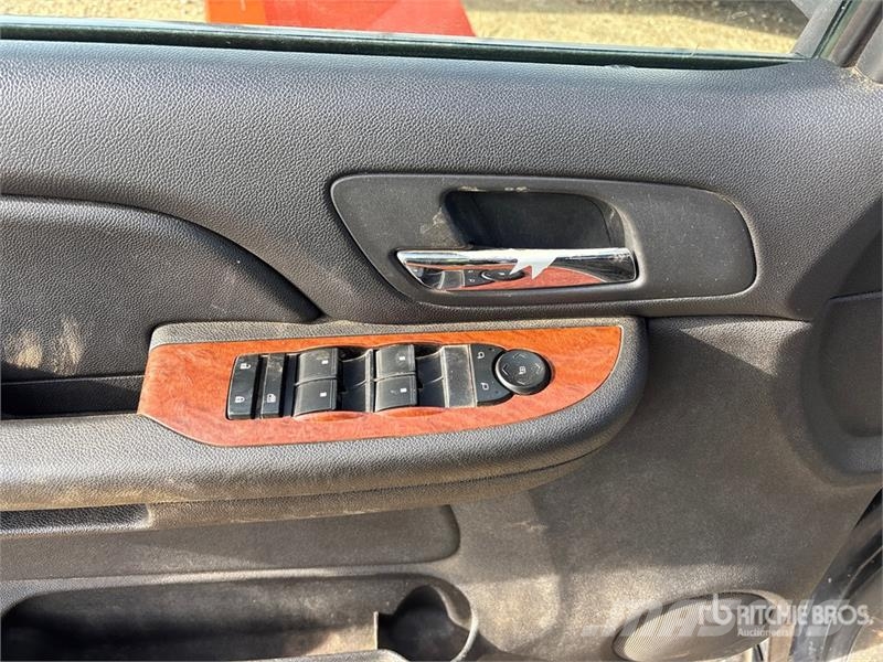GMC Yukon SLT 4x4 SUV Lengvieji automobiliai