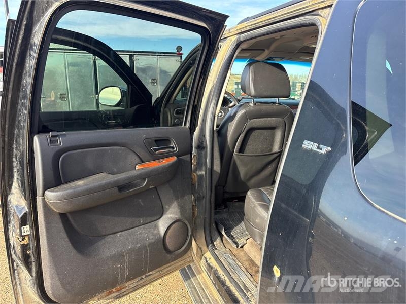 GMC Yukon SLT 4x4 SUV Lengvieji automobiliai