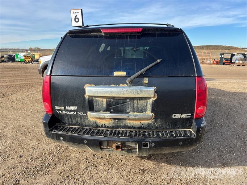 GMC Yukon SLT 4x4 SUV Lengvieji automobiliai