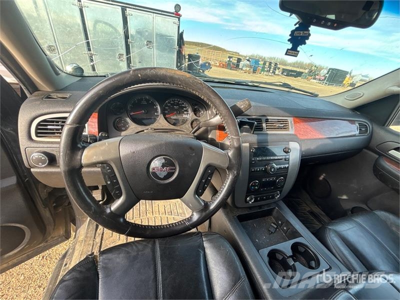GMC Yukon SLT 4x4 SUV Lengvieji automobiliai