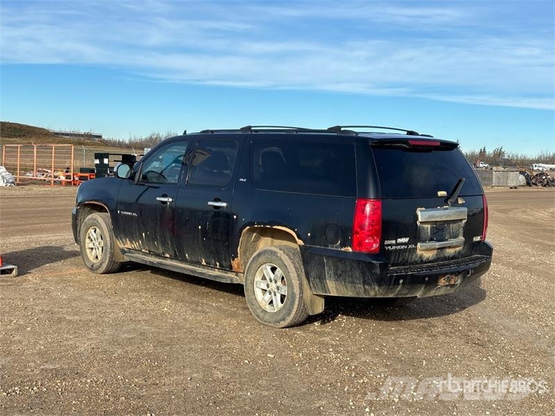 GMC Yukon SLT 4x4 SUV Lengvieji automobiliai