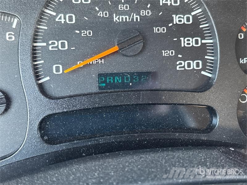 GMC Yukon XL 4WD SUV Avtomobili