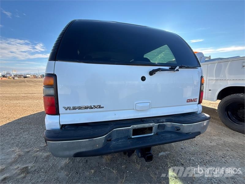 GMC Yukon XL 4WD SUV Avtomobili