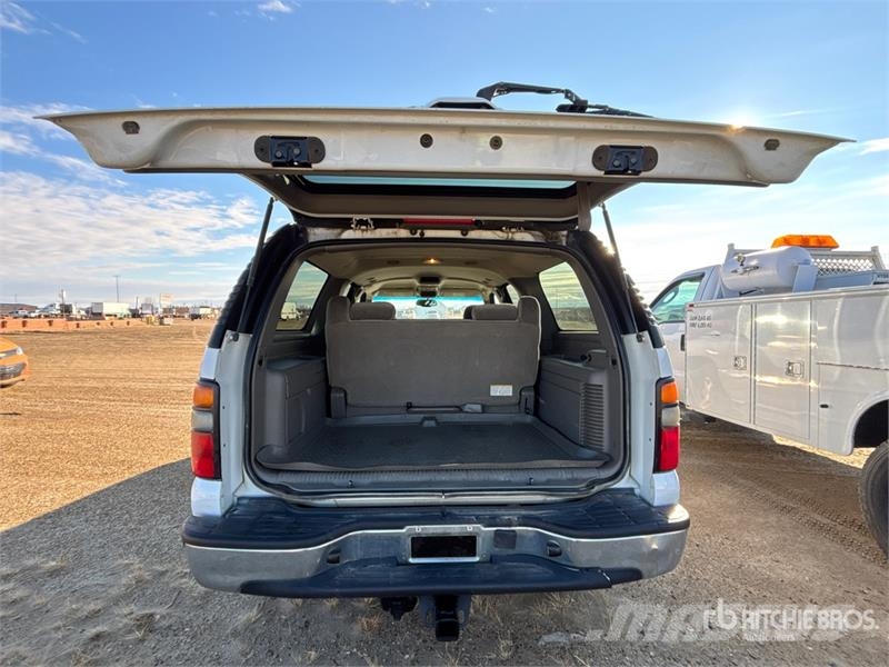 GMC Yukon XL 4WD SUV Avtomobili