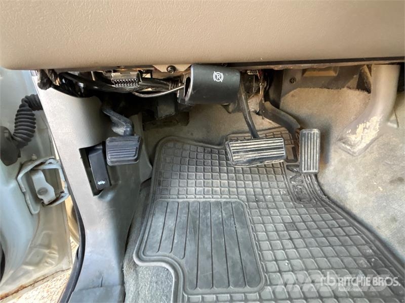GMC Yukon XL 4WD SUV Avtomobili