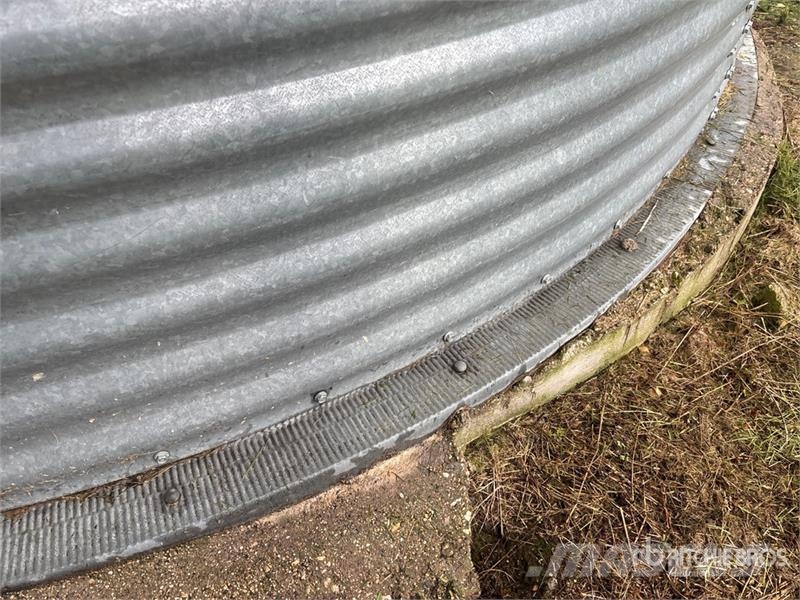 Goebel 2000 Ring Grain Bin Procesadoras de cultivos y unidades de almacenamiento / máquinas - Otros