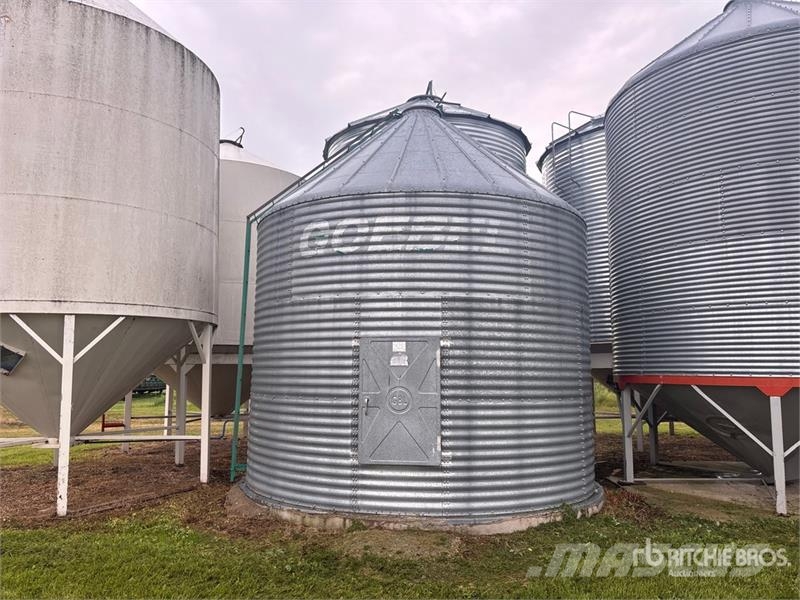 Goebel 2000 Ring Grain Bin Procesadoras de cultivos y unidades de almacenamiento / máquinas - Otros