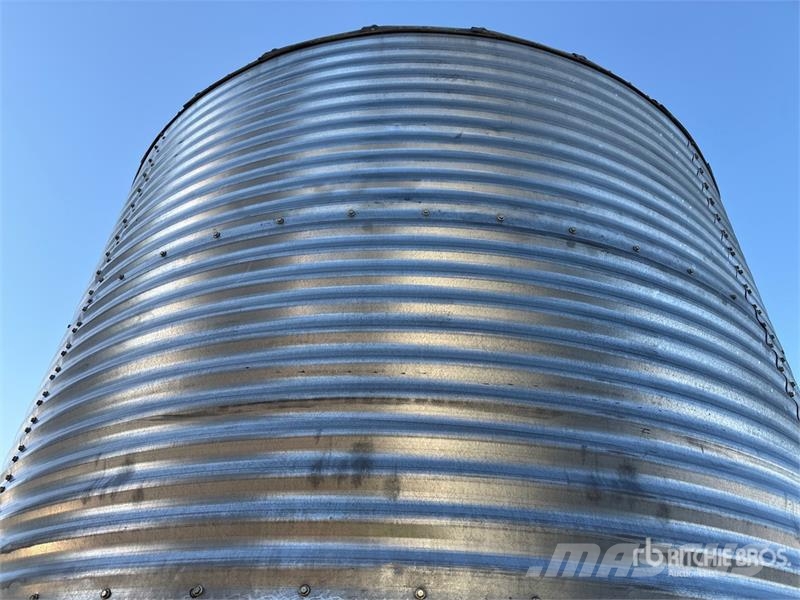 Goebel +/- 800 bu 2 Ring Hopper Grain Bin وحدات / آلات معالجة المحاصيل وتخزينها - أخرى