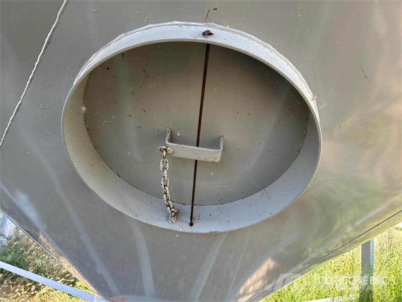 Goebel 8RP18-37-18 +/- 4900 bu 5 Ring Hopper Grain Bin Sonstige Ernte Verarbeitung und -lagerung