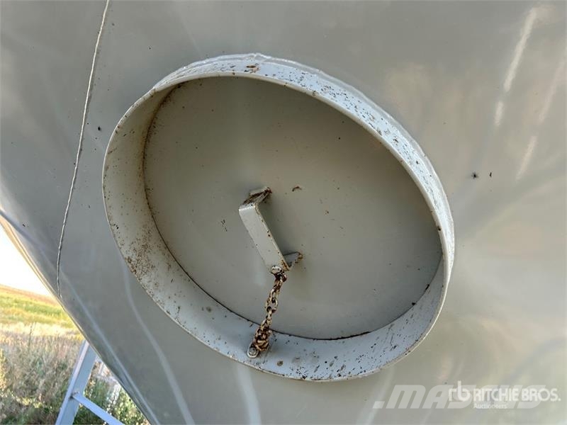 Goebel 8RP18-37-18 +/- 4900 bu 5 Ring Hopper Grain Bin Sonstige Ernte Verarbeitung und -lagerung