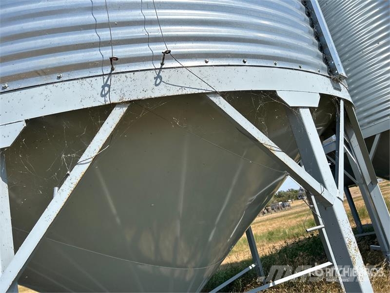 Goebel 8RP18-37-18 +/- 4900 bu 5 Ring Hopper Grain Bin Sonstige Ernte Verarbeitung und -lagerung
